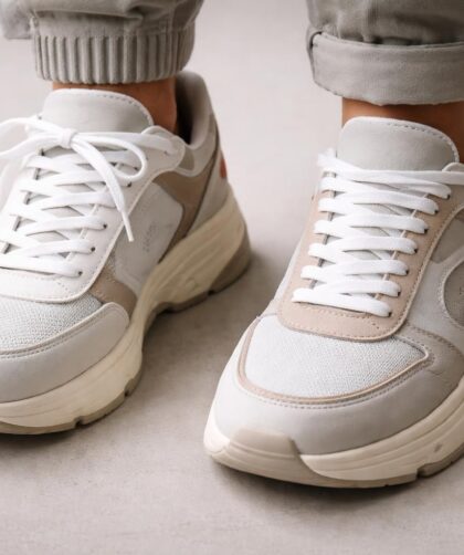 découvrez comment le pinroll et le lacet peuvent sublimer vos sneakers pour un style unique et tendance. apprenez des astuces simples pour mettre en valeur vos chaussures préférées.